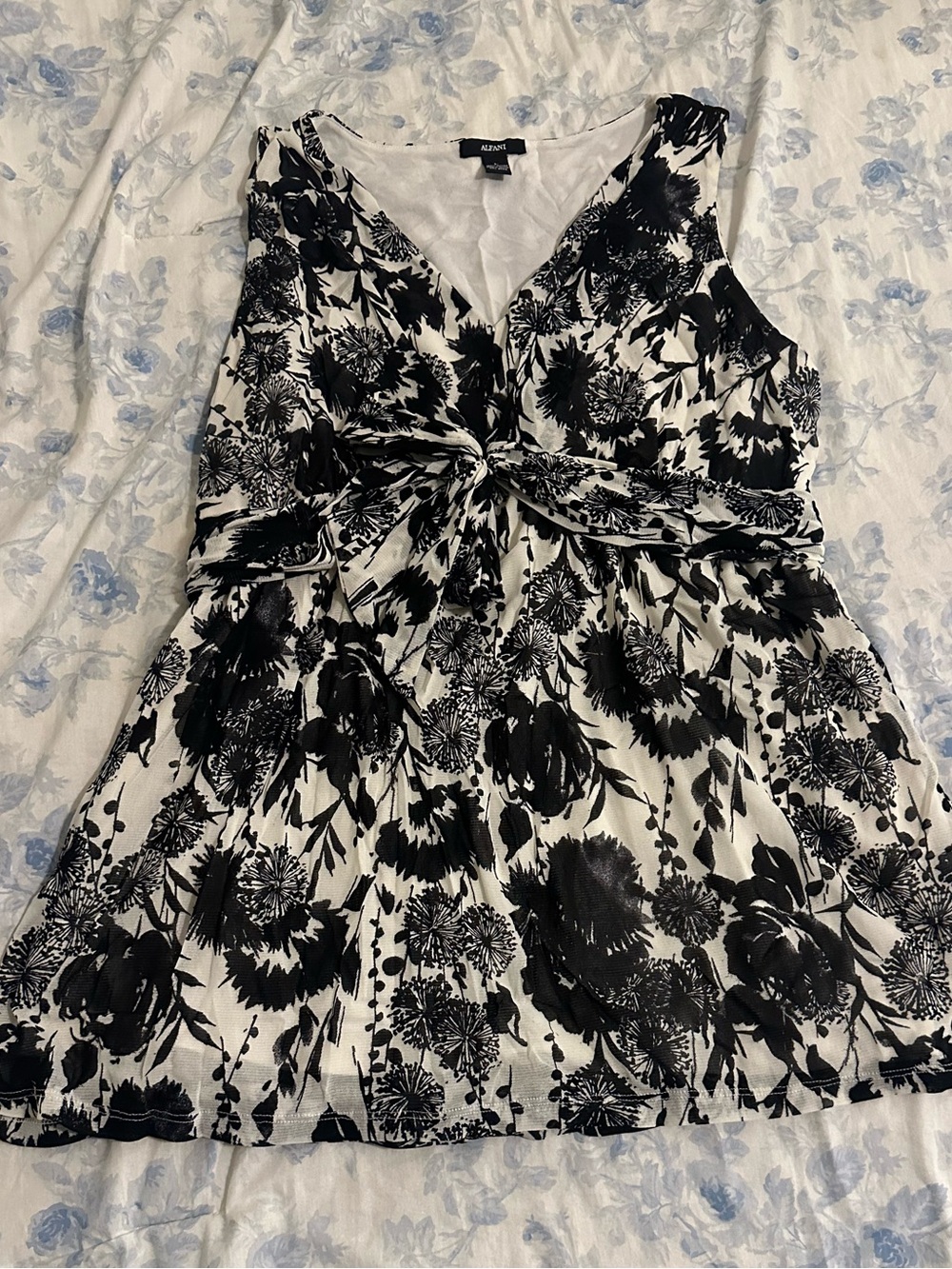Alfani Black and White Floral tie-Front Camisole